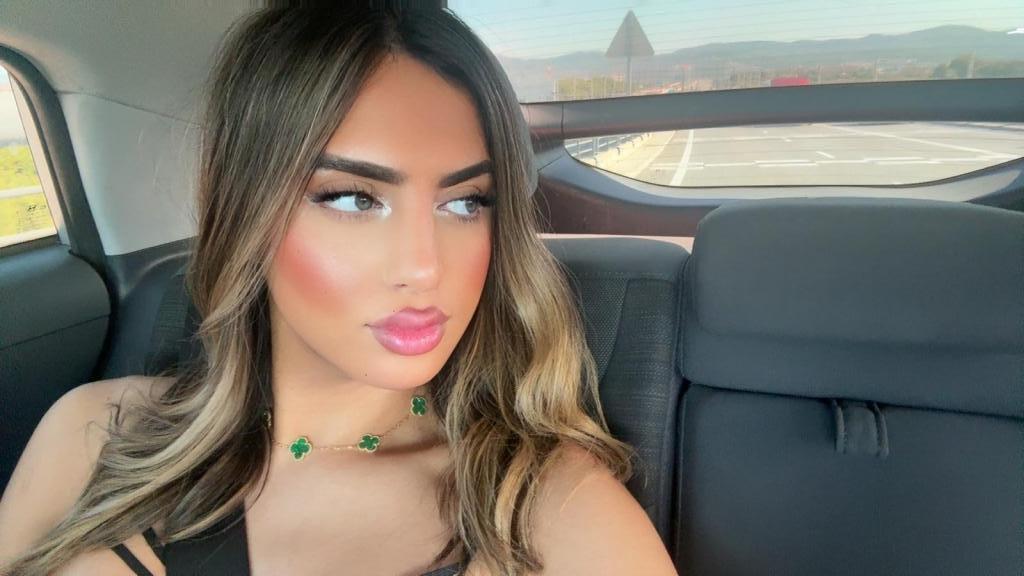 692237313: Travesti en Barcelona