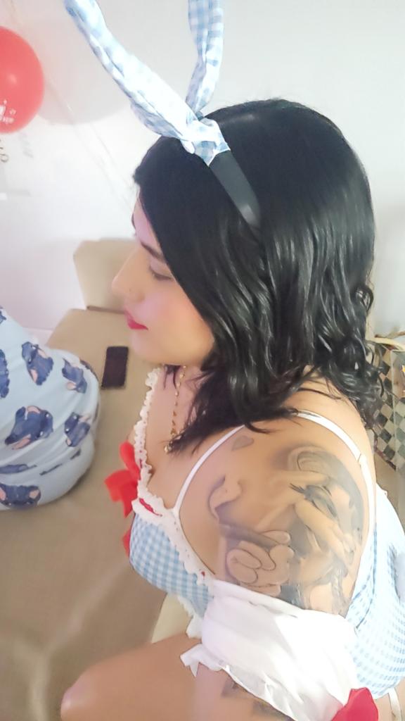 Chica busca chico en Cádiz: 