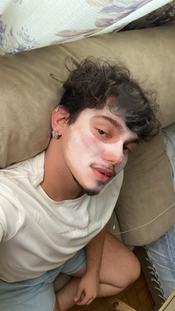 Chico busca chica en Sevilla: 