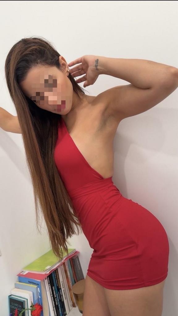 687568754: Chica busca chico en Granada