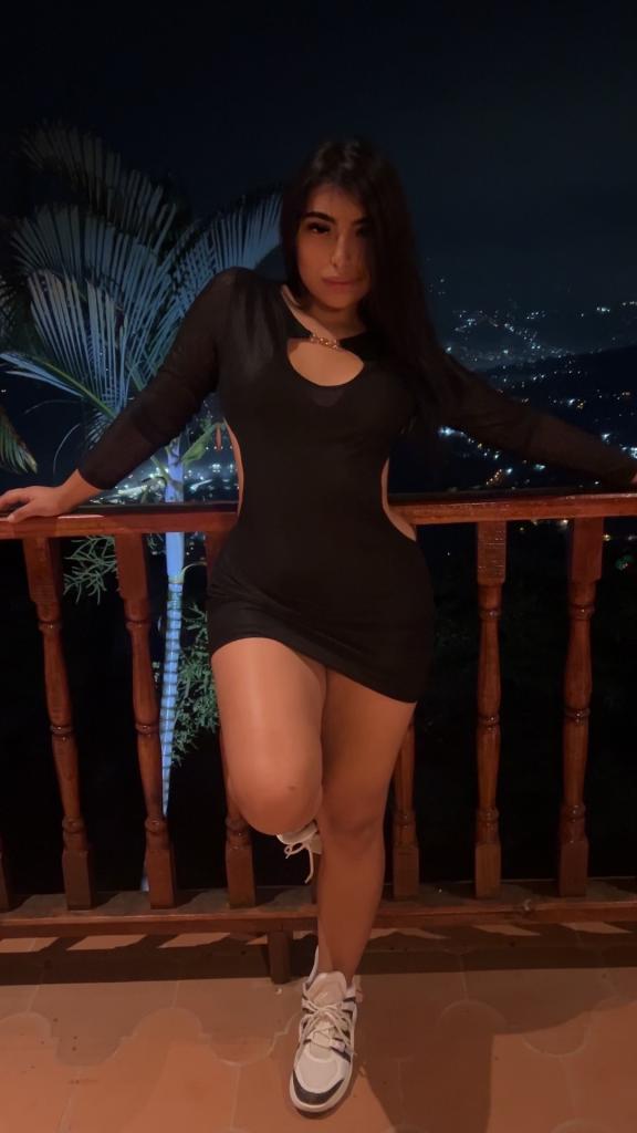 632951504: Chica busca chico en Sevilla