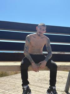 663110655: Chico busca chica en Barcelona