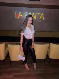 624167929: Chica busca chico en Madrid