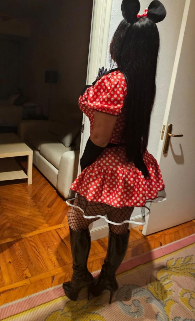 641047084: Chica busca chico en Cantabria
