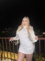 610777227: Chica busca chico en Sevilla