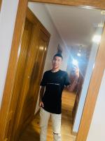 610882979: Chico busca chica en Cádiz