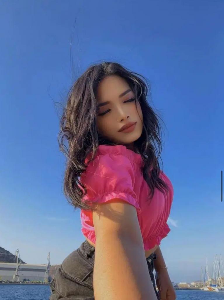 641559278: Chica busca chico en La Coruña