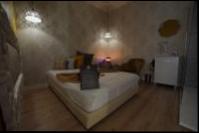 667582307: Chica busca chico en Madrid