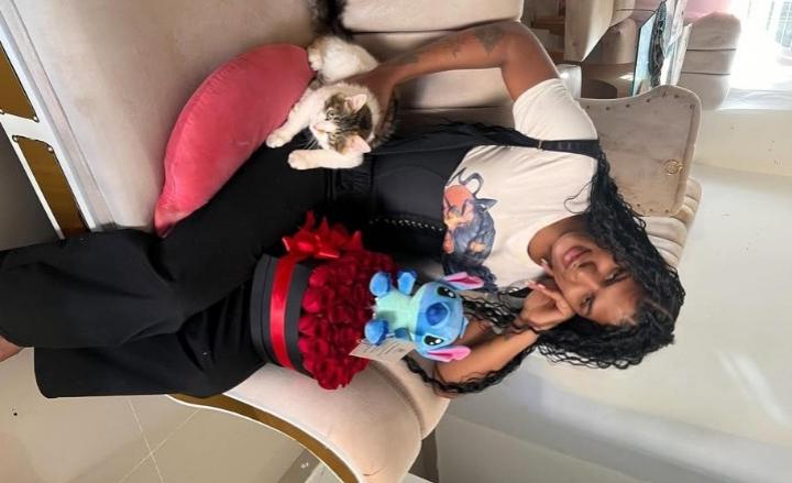 611892433: Chica busca chico en Barcelona