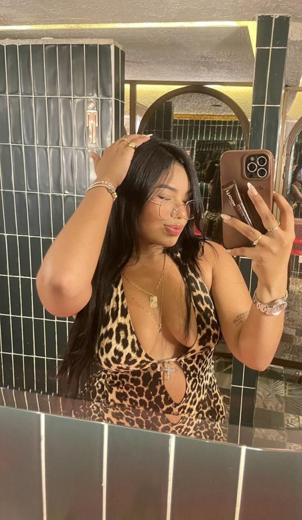 Chica busca chico en Granada: 