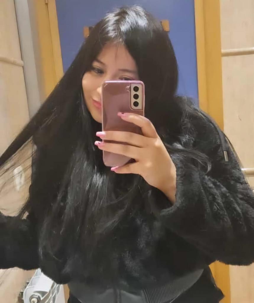 611894945: Chica busca chico en Orense