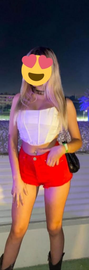 612222954: Chica busca chico en Barcelona