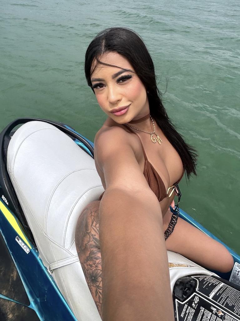 Chica busca chico en Tenerife: 