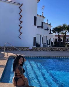 641127229: Chica busca chico en Sevilla