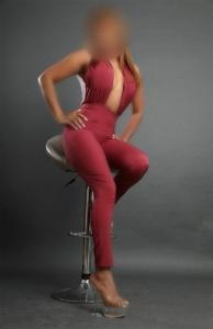 641765121: Chica busca chico en Madrid