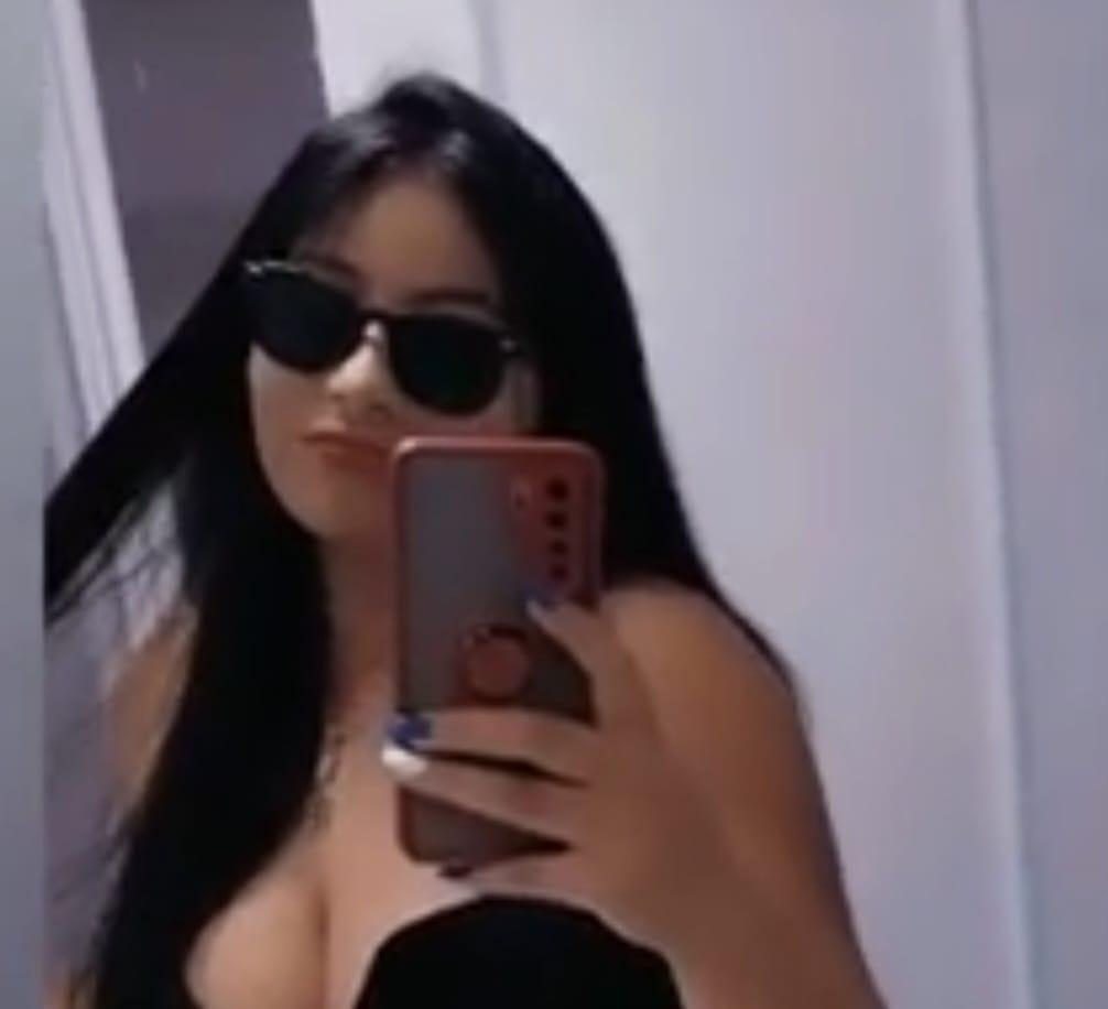 611894945: Chica busca chico en Orense