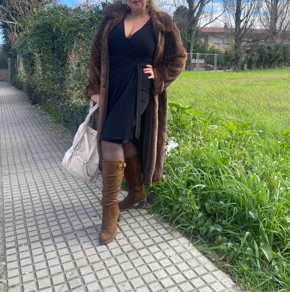 Chica busca chico en La Coruña: 