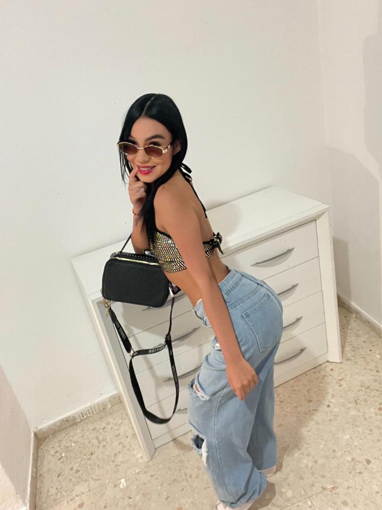 Chica busca chico en Huelva: 