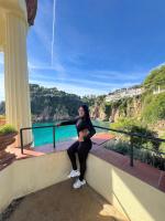 641230345: Chica busca chico en Barcelona