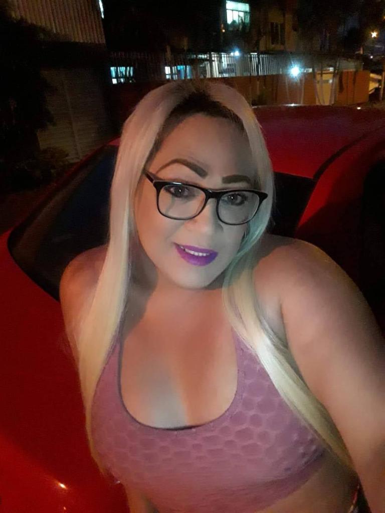697429076: Transexual en Cádiz