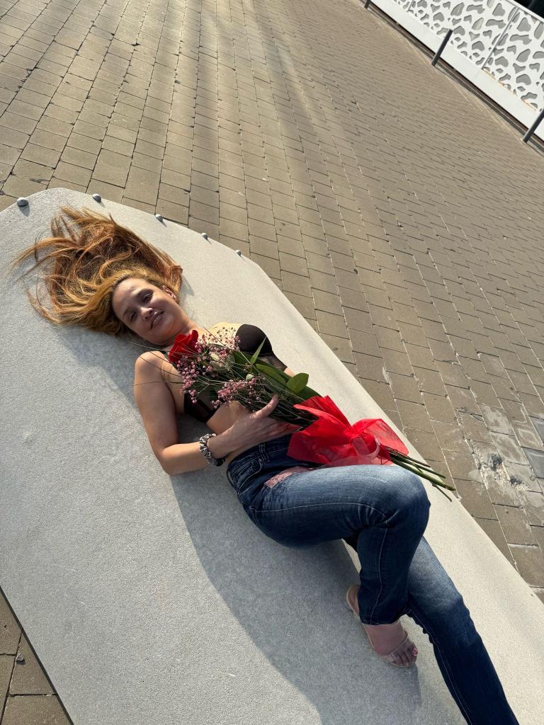 631512910: Chica busca chico en Barcelona