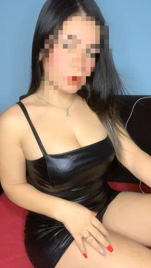 643227142: Chica busca chico en Málaga