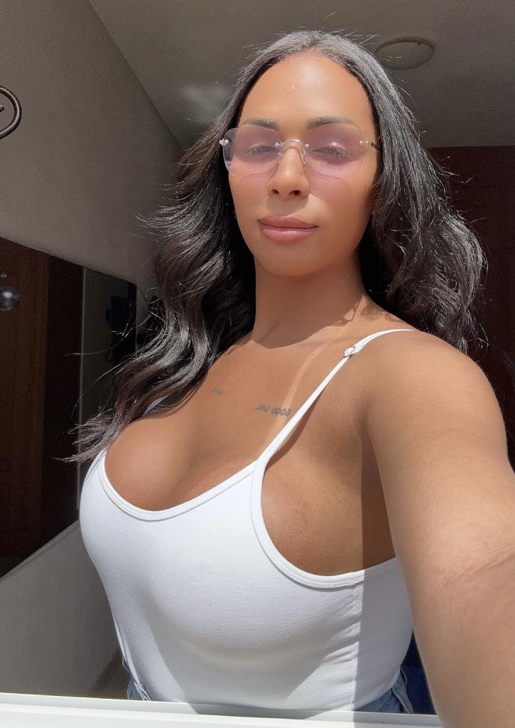 627617699: Transexual en Almería