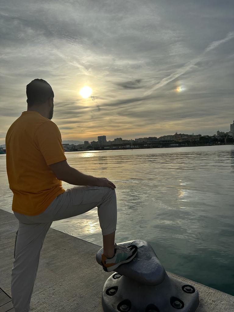 Chico busca chica en Málaga: 