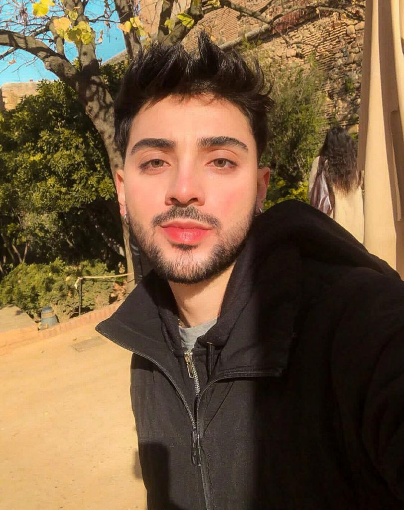 637705099: Chico busca chica en Valencia