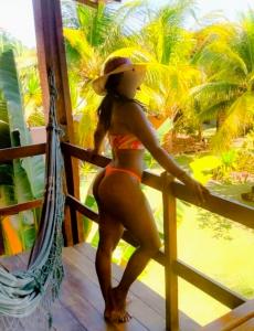 643073285: Chica busca chico en Cádiz