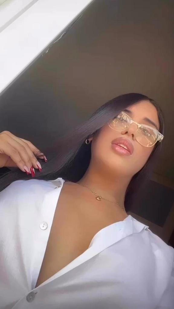 643183440: Chica busca chico en Barcelona