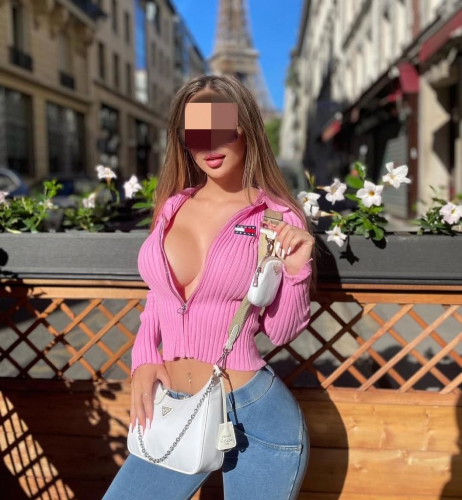 641357212: Chica busca chico en La Coruña