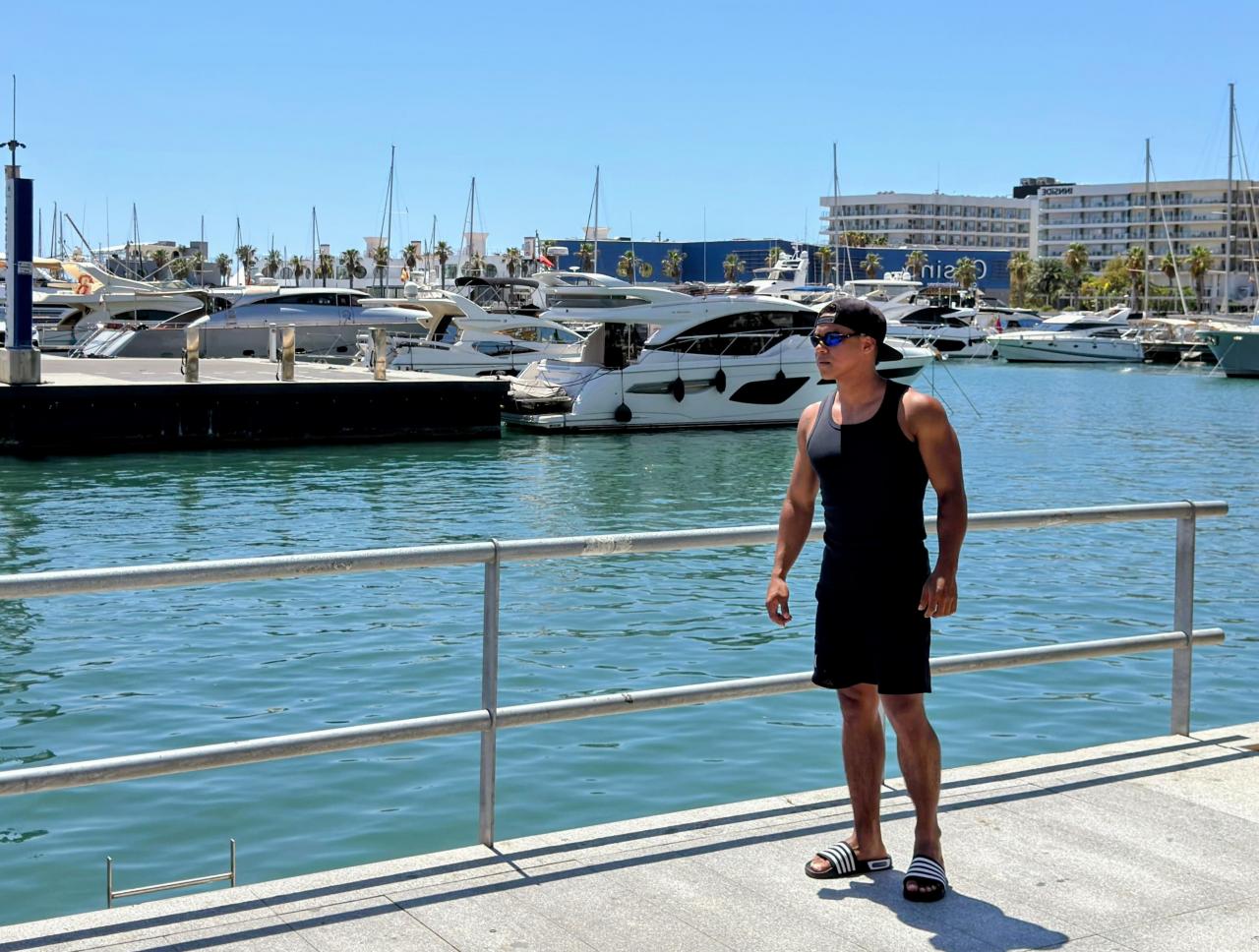 Chico busca chica en Madrid: 