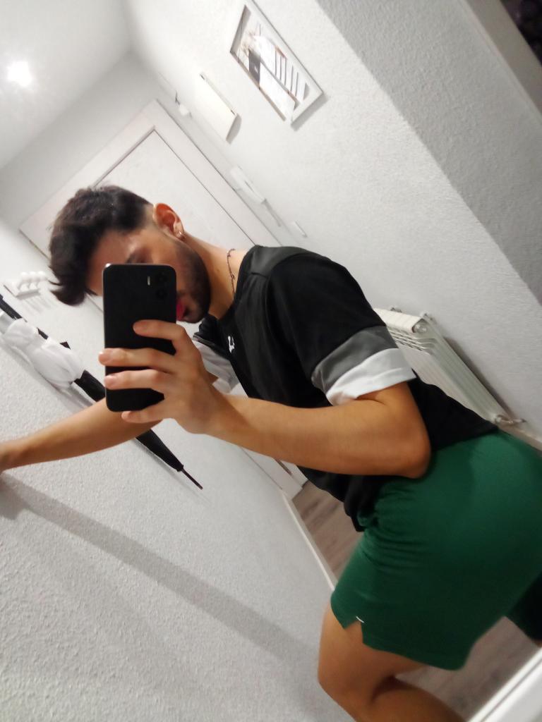 Chico busca chica en Tarragona: 