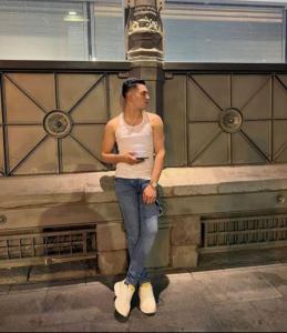 641702687: Chico busca chica en Zaragoza