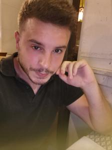 Chico busca chica en Málaga: 