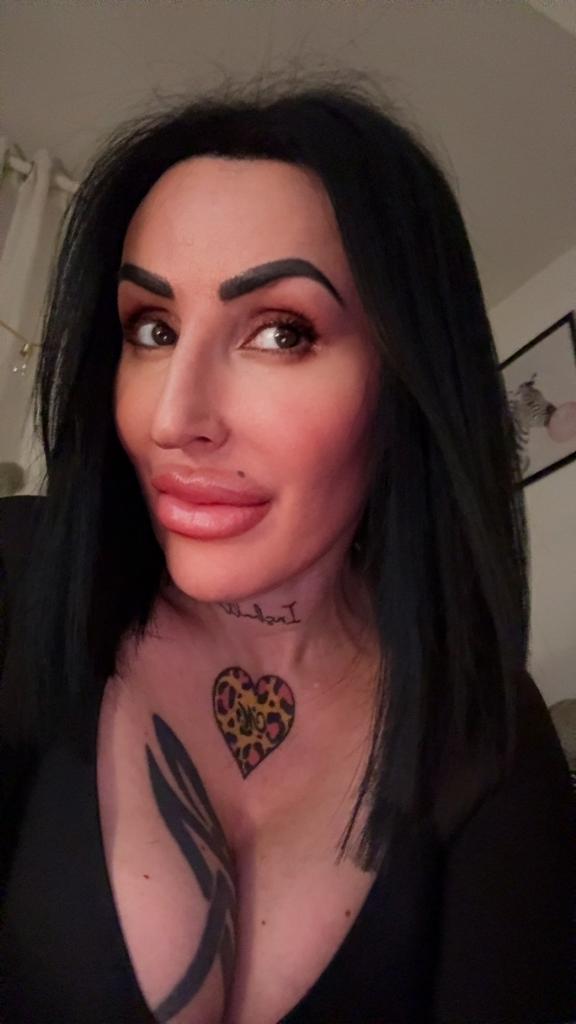 687076162: Chica busca chico en Las Palmas