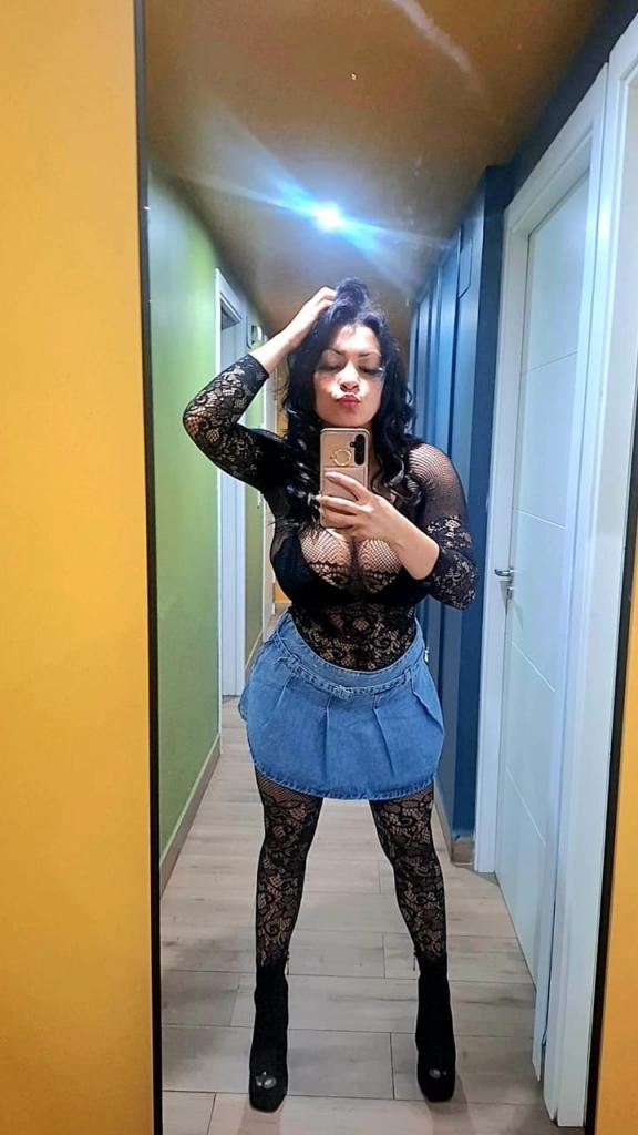 Chica busca chico en Almería: 