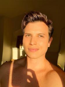 692972990: Chico busca chica en Alicante