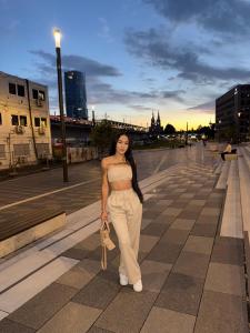 642678735: Chica busca chico en Barcelona