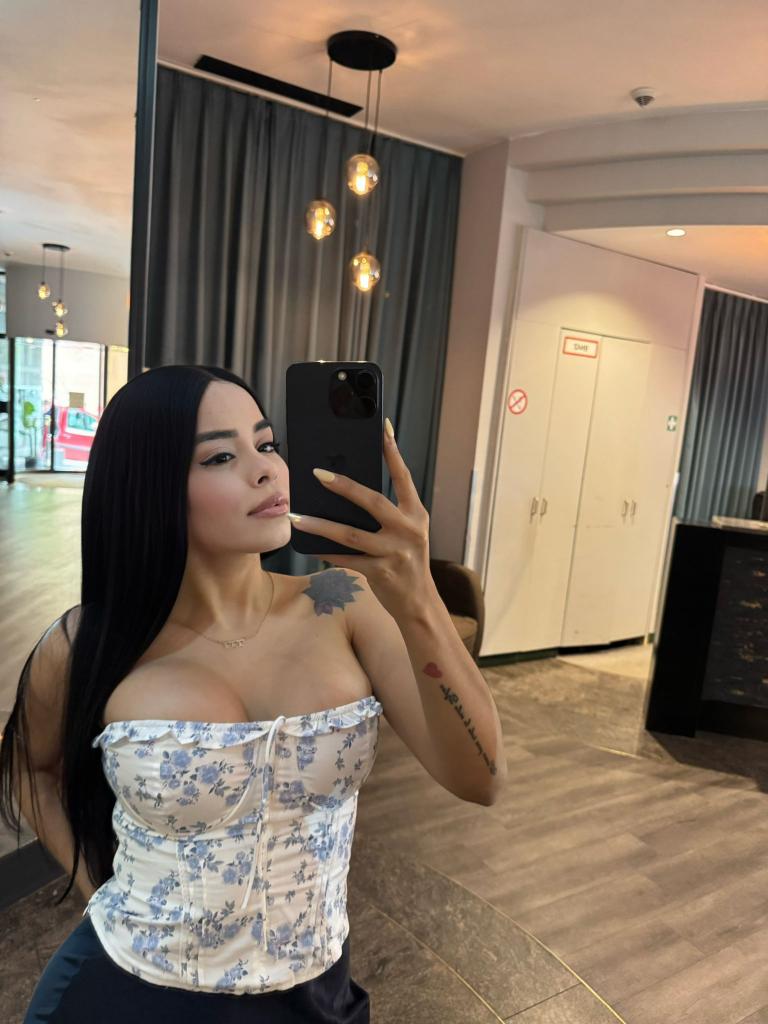 687670225: Chica busca chico en Málaga