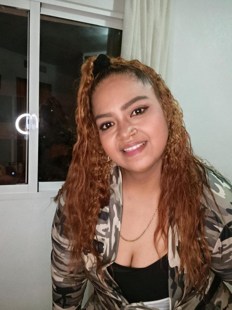 614705588: Chica busca chico en Murcia