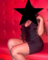 664389681: Chica busca chico en Barcelona