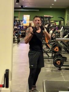 614772935: Chico busca chica en Sevilla