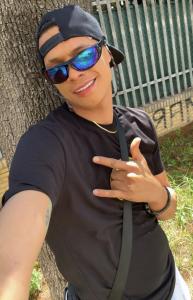 614772935: Chico busca chica en Alicante