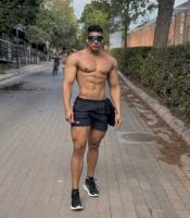 674504023: Chico busca chica en Barcelona