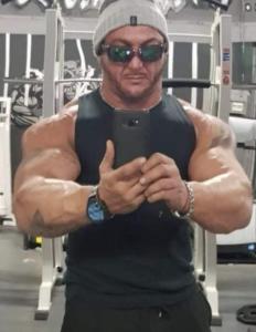 Chico busca chica en Málaga: 