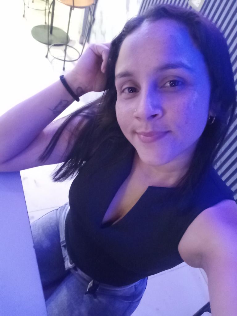 Chica busca chico en Huelva: 