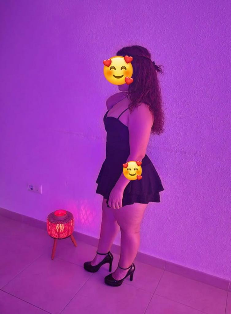 Chica busca chico en Almería: 