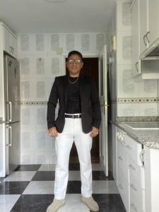 667284258: Chico busca chica en Madrid